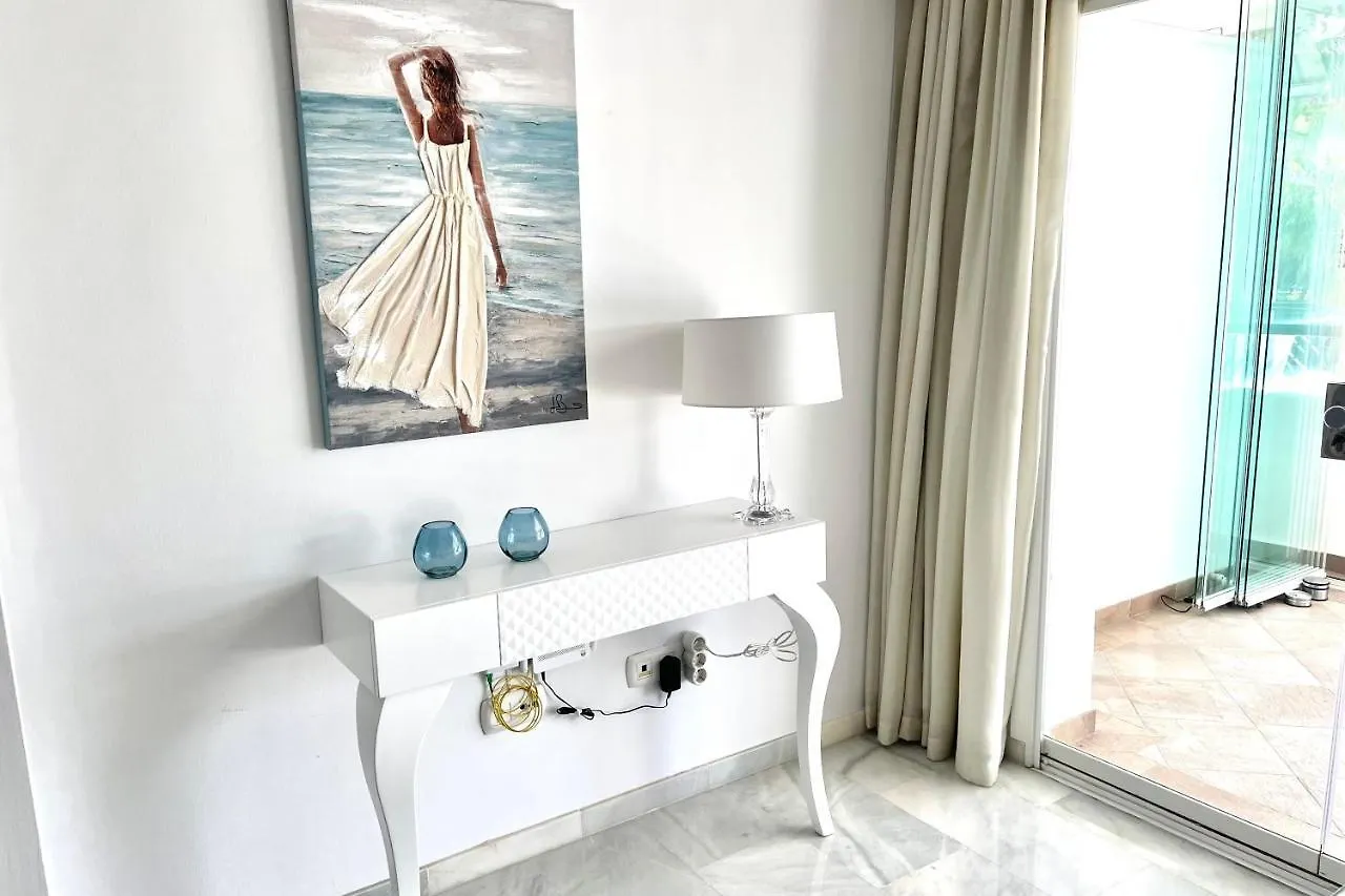 Mi Capricho Beachfront- P301 Apartment With Sea View Sitio de Calahonda España
