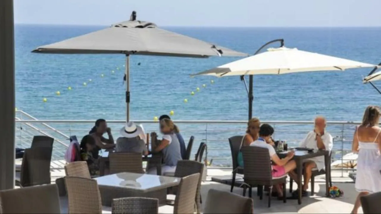 Mi Capricho Beachfront- P301 Apartment With Sea View Sitio de Calahonda España